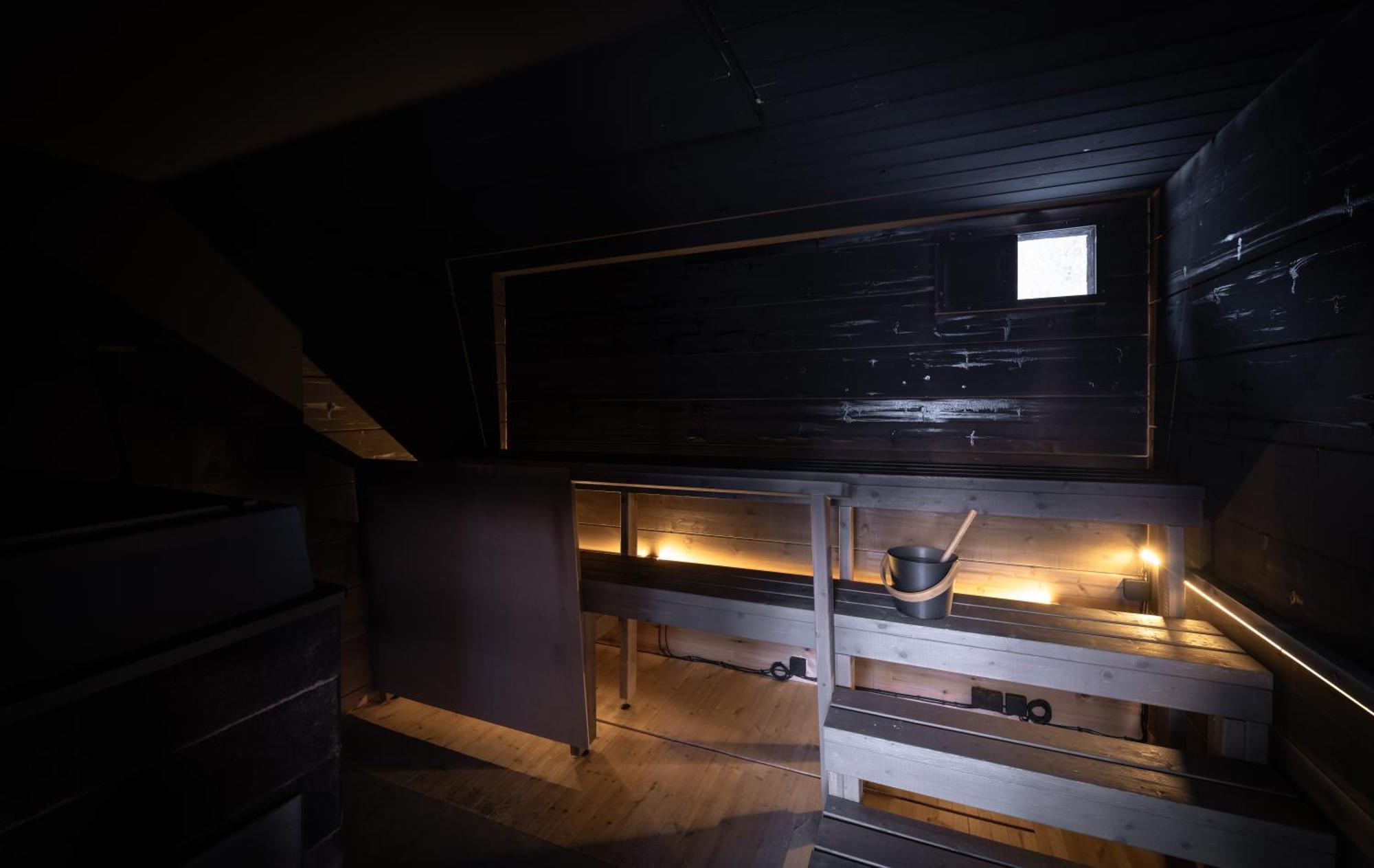 Kuukkeli Hirvas Suite Saariselka Exterior photo