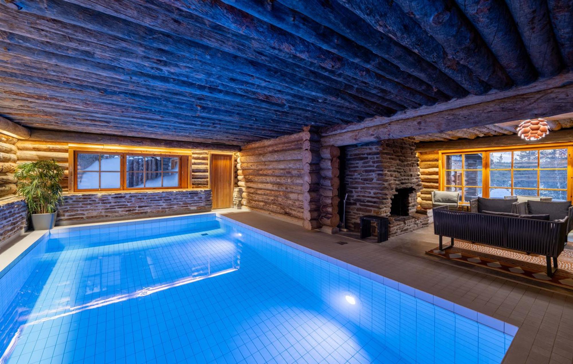 Kuukkeli Hirvas Suite Saariselka Exterior photo