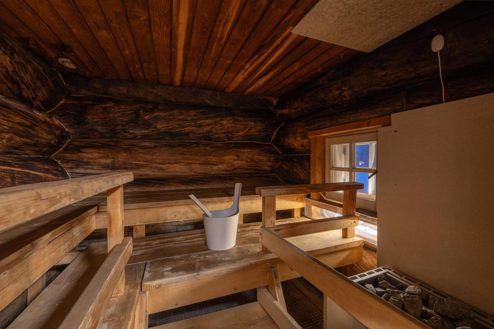 Kuukkeli Hirvas Suite Saariselka Exterior photo