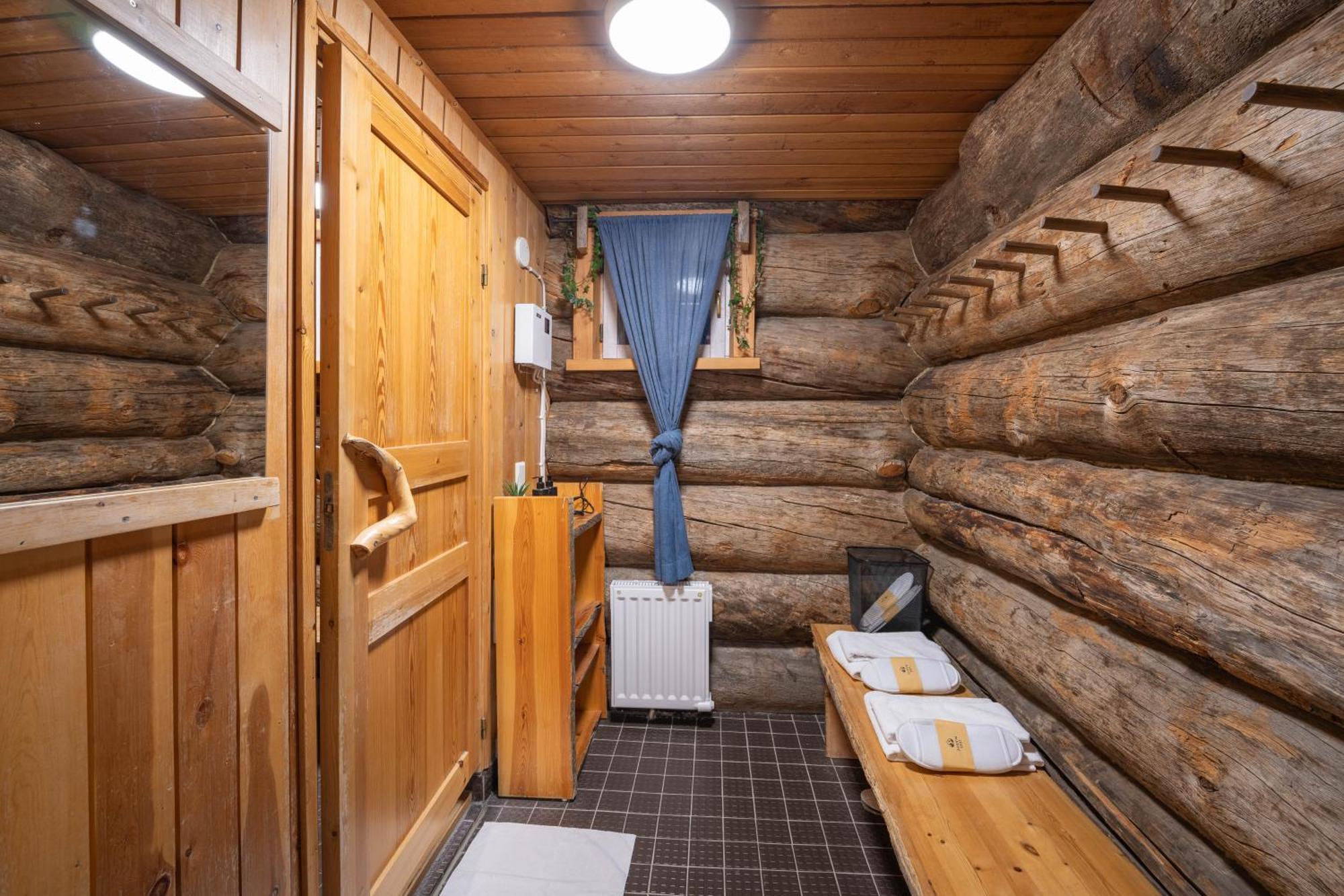 Kuukkeli Hirvas Suite Saariselka Exterior photo